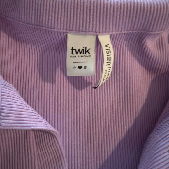 Lavender Shirt With Collar Size Small (Twik by Simons) - Picture 3 of 9